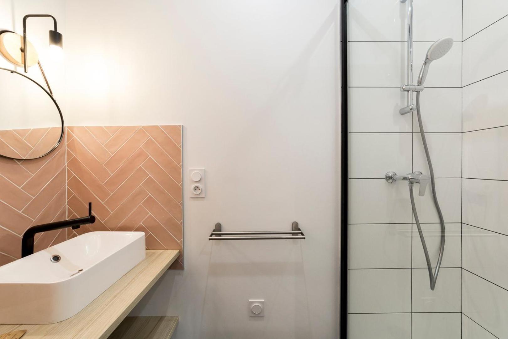 Studio - Proche Metro Ail Lyon Exteriör bild